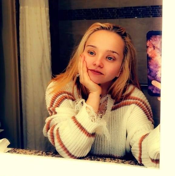 izzythompson999